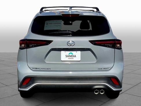 Certified 2025 Toyota Highlander XSE image 4