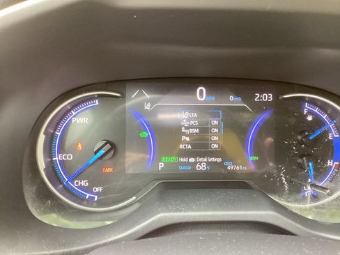 Used 2021 Toyota RAV4 XSE AWD/4WD image 14