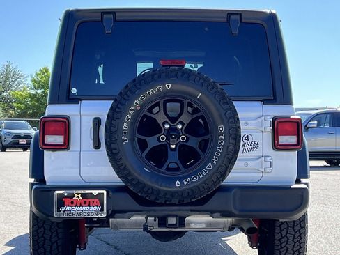 Used 2022 Jeep Wrangler Unlimited Sport AWD/4WD image 5