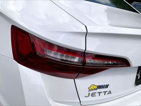 Used 2024 Volkswagen Jetta SE FWD image 31
