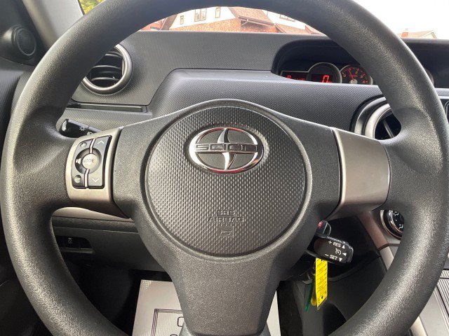 Used 2015 Scion xB FWD image 8