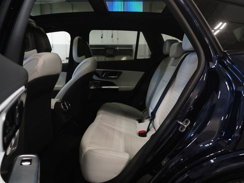 Used 2024 Mercedes-Benz GLC 300 4MATIC image 14