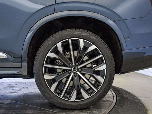 Certified 2026 Volvo XC90 B6 Plus w/ Protection Package AWD/4WD image 11