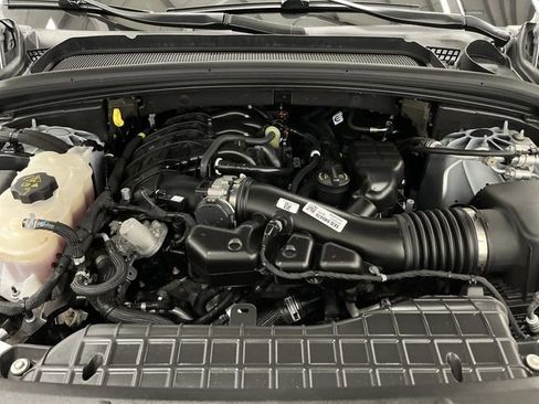 Used 2024 Jeep Grand Cherokee Laredo image 34