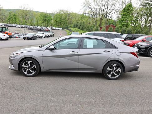 Certified 2023 Hyundai Elantra SEL w/ Convenience Package FWD image 4