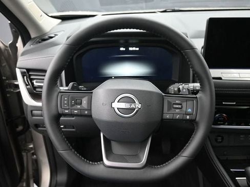 New 2026 Nissan Rogue Platinum image 25