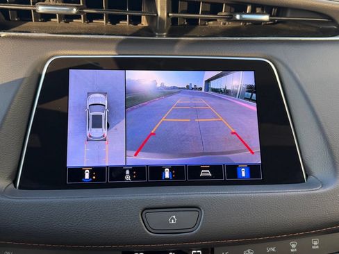Used 2022 Cadillac XT4 Premium Luxury w/ Enhanced Visibility Package FWD image 34