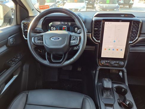 Used 2024 Ford Ranger Lariat w/ Trailer Tow Package image 8