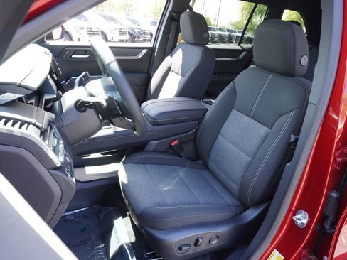 New 2025 GMC Acadia Elevation image 13