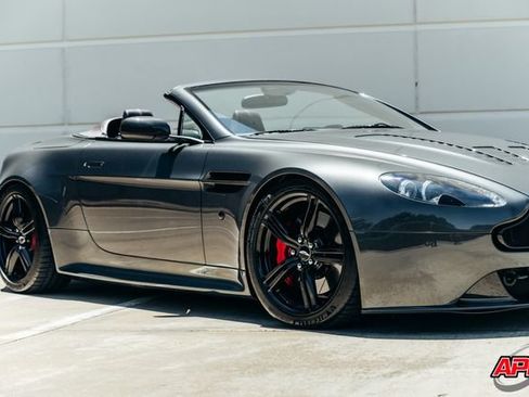 Used 2009 Aston Martin V8 Vantage Roadster RWD image 43