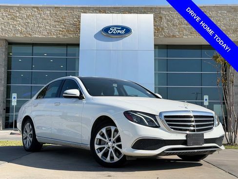 Used 2017 Mercedes-Benz E 300 4MATIC image 1