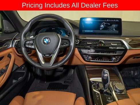 Used 2021 BMW 530e xDrive w/ Premium Package AWD/4WD image 7