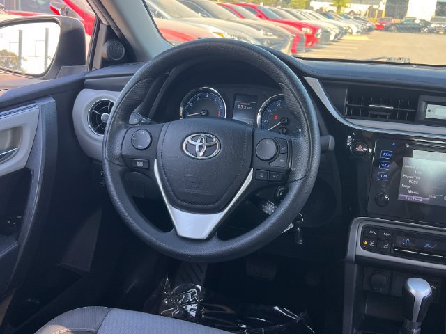 Used 2017 Toyota Corolla LE w/ Carpet Mat Package (TMS) FWD image 15