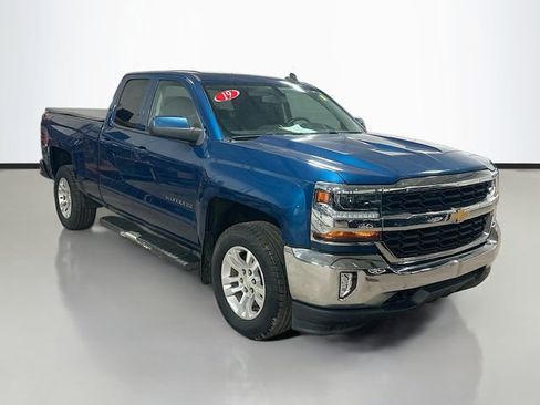 Used 2019 Chevrolet Silverado 1500 LT w/ All Star Edition image 3