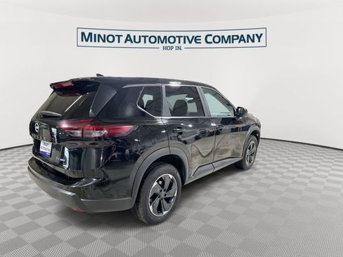 Used 2024 Nissan Rogue SV image 8