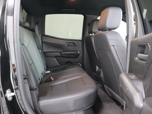Used 2025 Chevrolet Colorado Trail Boss AWD/4WD image 17
