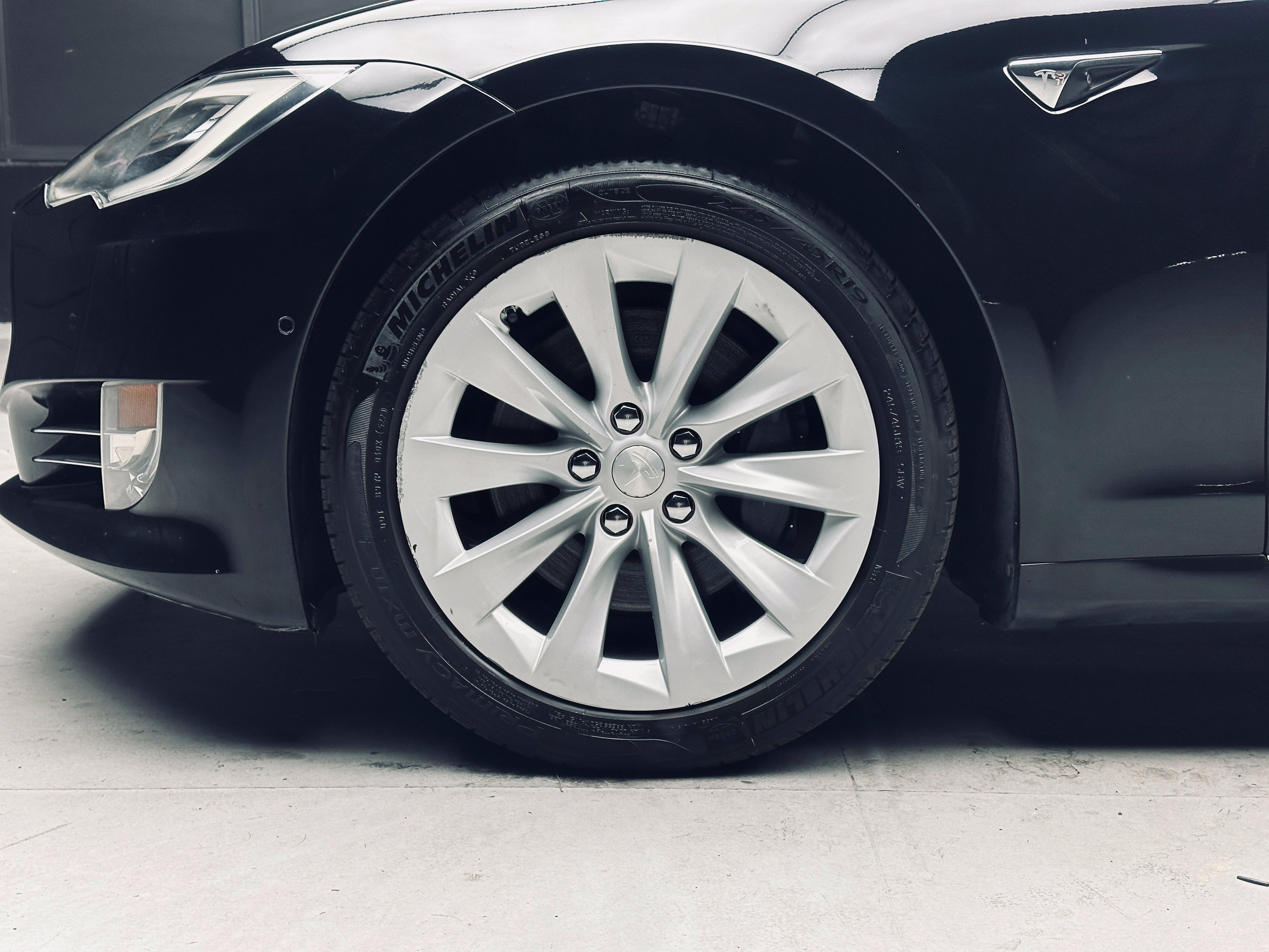 Used 2018 Tesla Model S 75D AWD/4WD image 35