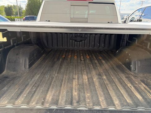 Used 2019 Chevrolet Silverado 1500 LT Trail Boss AWD/4WD image 3