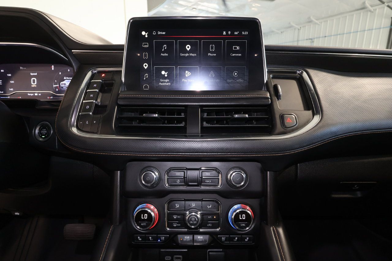 Used 2024 GMC Yukon XL AT4 w/ AT4 Premium Plus Package AWD/4WD image 18