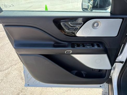 Used 2025 Lincoln Aviator Black Label w/ Black Label Special Edition AWD/4WD image 23