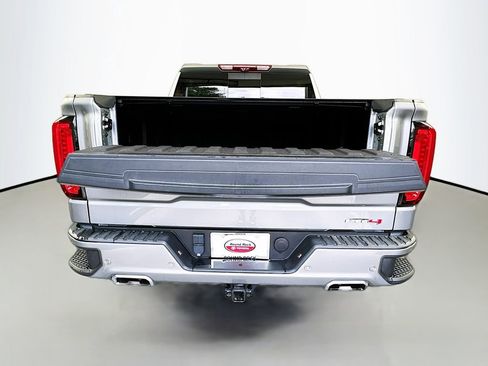 Used 2024 GMC Sierra 1500 AT4 w/ Technology Package AWD/4WD image 27