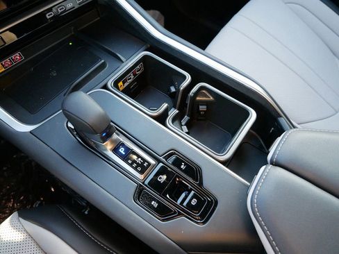 New 2026 Lexus TX 500h AWD image 25