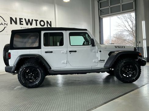Used 2022 Jeep Wrangler Unlimited Sport image 38