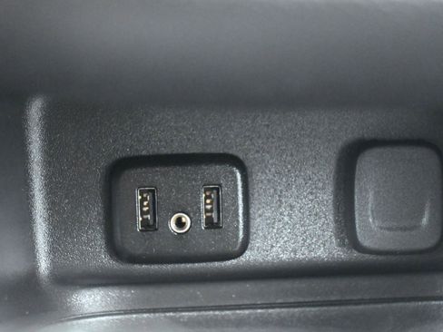 Used 2018 Chevrolet Equinox LT w/ Sun & Infotainment Package AWD/4WD image 27