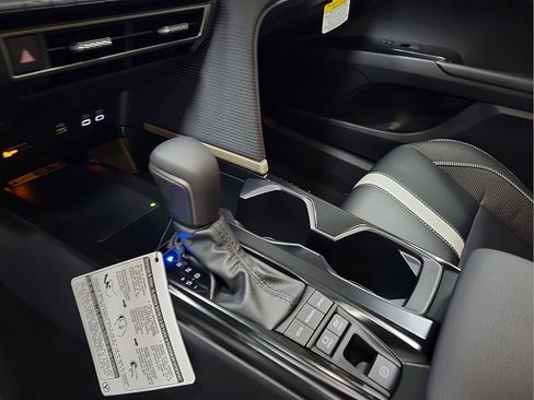 New 2026 Toyota Camry SE w/ Convenience Package FWD image 10