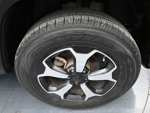 Used 2020 Jeep Renegade Trailhawk w/ UConnect 8.4 Nav Group AWD/4WD image 9