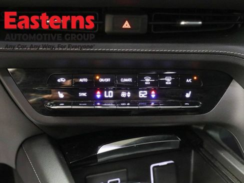 Used 2023 Buick Envision Essence FWD image 19