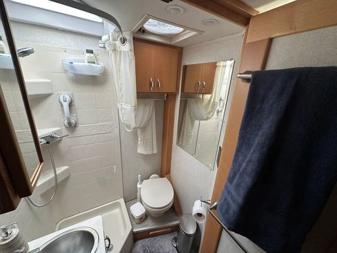 Used 2017 Mercedes-Benz Sprinter 3500 image 41