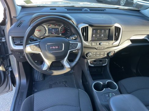 Used 2024 GMC Terrain SLE w/ Elevation Edition image 24