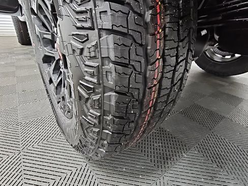 New 2026 GMC Canyon Elevation w/ Convenience Package image 42