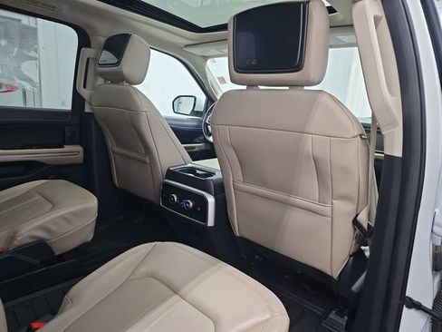 Used 2023 Ford Expedition Limited AWD/4WD image 32