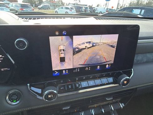 Certified 2024 Chevrolet Colorado ZR2 w/ ZR2 Convenience Package III image 30