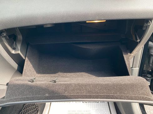 Used 2019 Mercedes-Benz GLC 300 4MATIC image 35