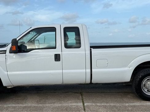 Used 2011 Ford F250 XL w/ PWR Equipment Group RWD image 8