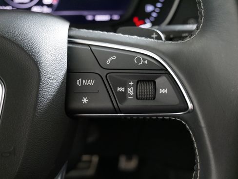 Used 2020 Audi SQ5 Prestige image 28