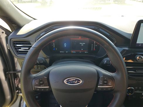 Used 2023 Ford Escape ST-Line image 19
