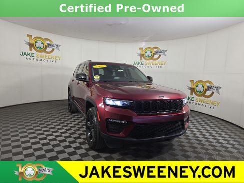 Used 2023 Jeep Grand Cherokee Limited w/ Black Appearance Package AWD/4WD image 1