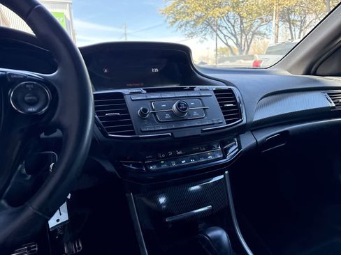 Used 2016 Honda Accord Sport image 28