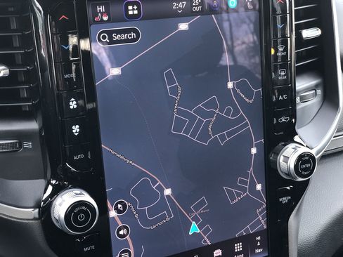 New 2026 RAM 1500 4x4 Crew Cab image 21