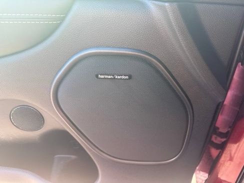 Used 2022 Dodge Durango SRT w/ Technology Group AWD/4WD image 15