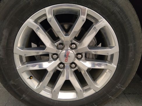 Used 2019 GMC Sierra 1500 SLT w/ SLT Premium Package RWD image 31