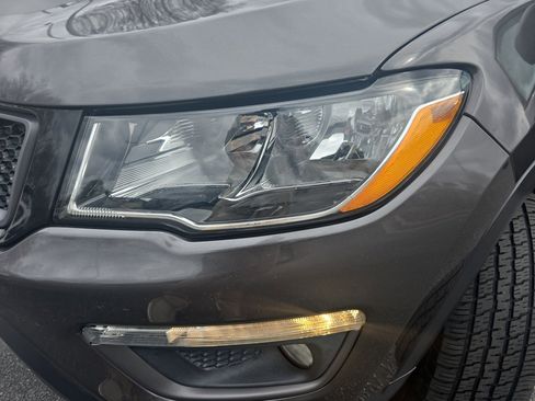 Used 2021 Jeep Compass Trailhawk image 31