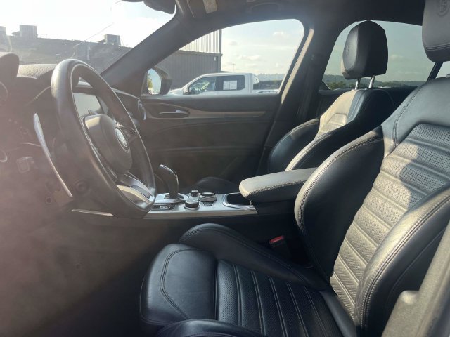 Used 2021 Alfa Romeo Stelvio Ti Sport AWD/4WD image 19