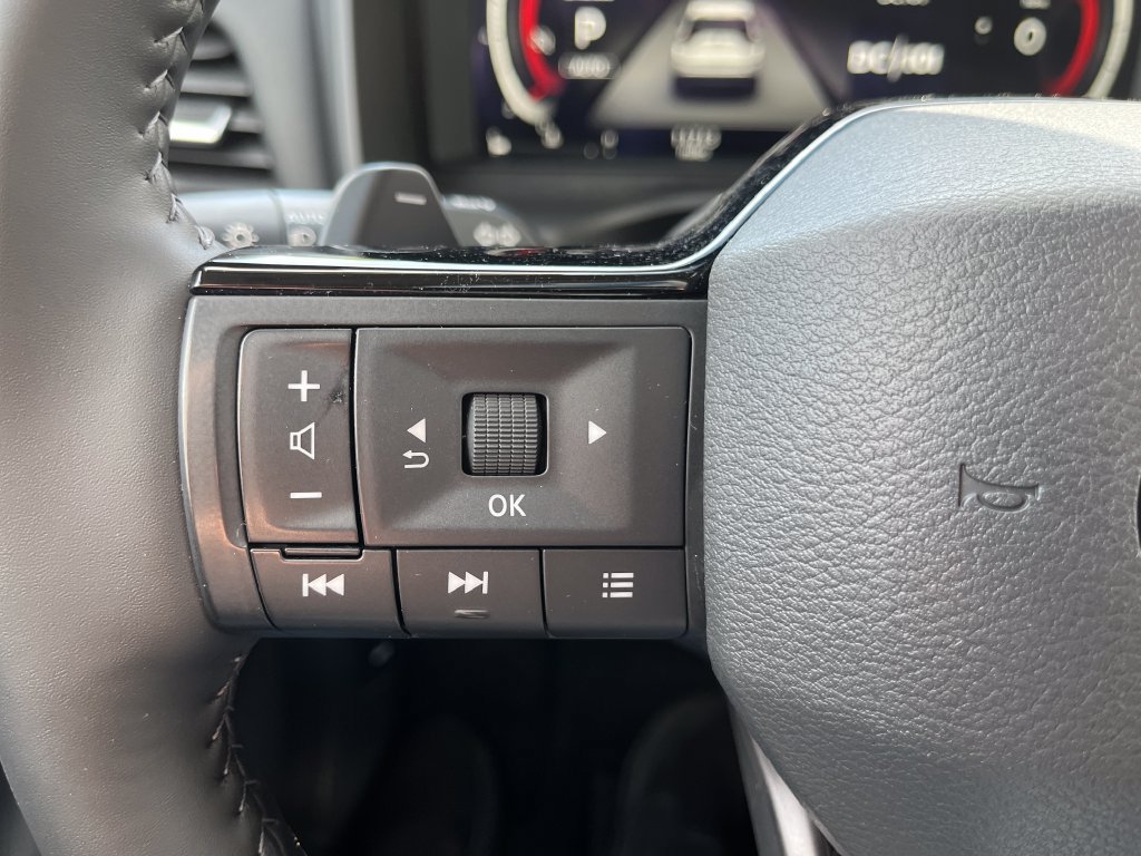 Used 2026 Nissan Rogue Platinum w/ Platinum Premium Package AWD/4WD image 19
