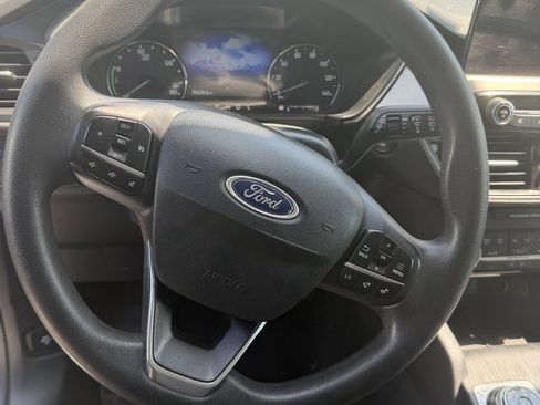 Used 2021 Ford Escape SE FWD image 17