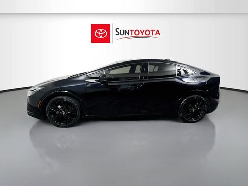 Used 2026 Toyota Prius FWD image 7